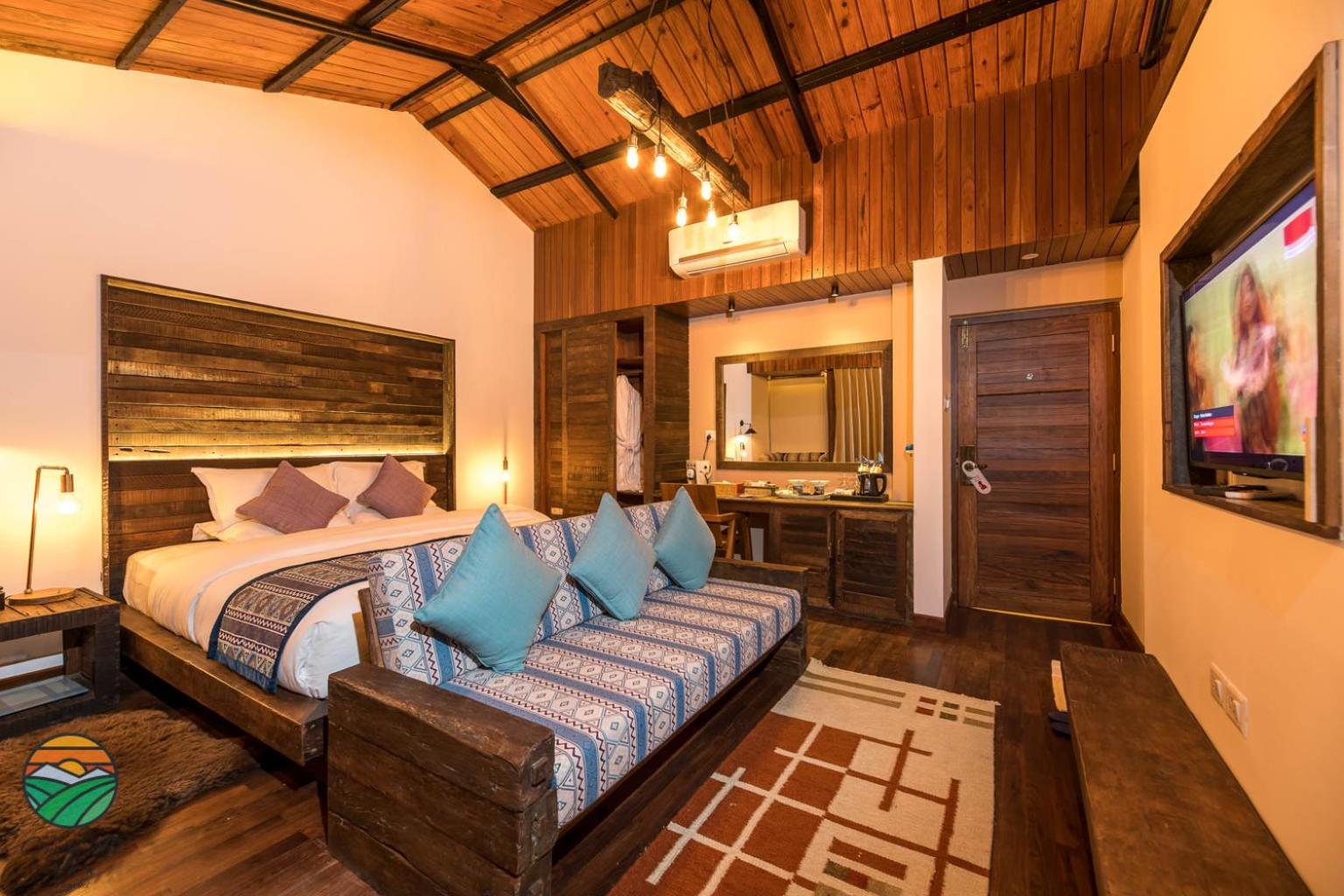 Country Hotel